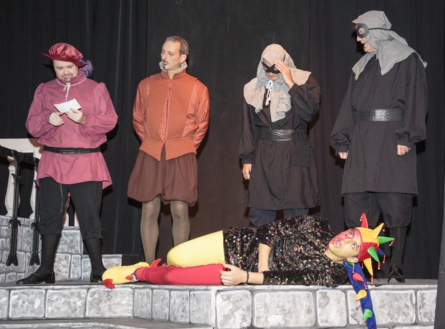 Wyrd Sisters (78)
