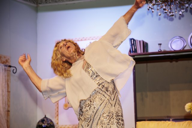 Blithe Spirit (90)